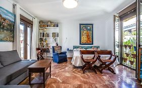 Apartamento con patio cordobés en San Basilio